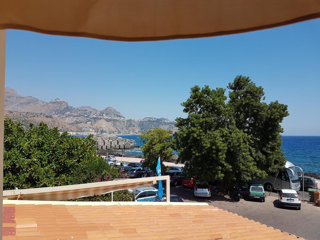 Porto Azzurro Hotel Giardini-Naxos