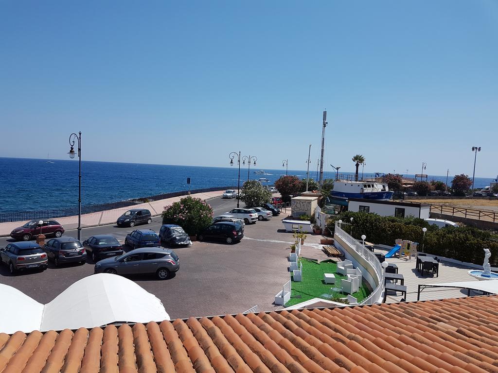 Porto Azzurro 3*